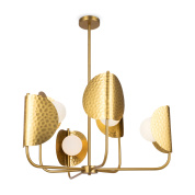подвесная люстра с декоративными латунными плафонами в форме листьев