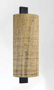 настенный светильник с цилиндрическим текстильным абажуром вертикальной ориентации