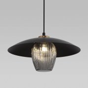 подвесной светильник с широким металлическим куполом и стеклянным плафоном