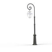 уличный фонарь белого цвета с изогнутой опорой и прозрачным плафоном