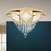 потолочная геометрическая люстра с гранёными золотистыми рамами и ниспадающими кристаллами