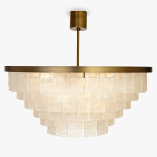 люстра с многоуровневым плафоном из полупрозрачных секций в золотистой рамке