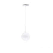 подвесная люстра сферической формы из матового стекла