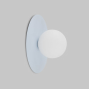 настенное бра с шарообразным плафоном и круглой декоративной панелью