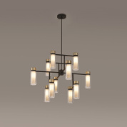 люстра с двенадцатью стеклянными плафонами в цилиндрической форме на металлической подвесной конструкции