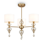 потолочный светильник с тремя тканевыми абажурами и латунными декоративными подвесками