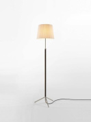 торшер с белым абажуром и хромированной арматурой