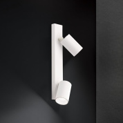 двухламповый настенный спот с вертикальной планкой и поворотными цилиндрическими головами