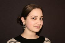 Первая ежегодная стипендия IESNYC, основанная на заслугах