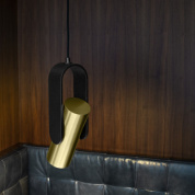 подвесной светильник с металлическим корпусом цилиндрической формы