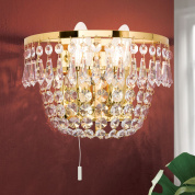 двухламповое настенное бра с многоярусными кристальными подвесками в золотом оформлении