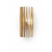 настенный светильник с кольцевым деревянным корпусом