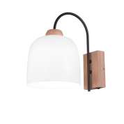 настенный светильник белый с полусферическим плафоном