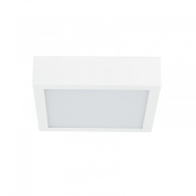 потолочный светильник квадратной формы белого цвета с утопленным плафоном