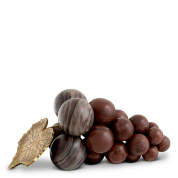 декоративная фигура в виде грозди винограда