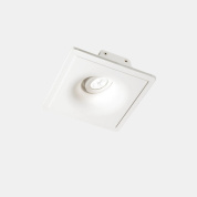 встраиваемый потолочный светильник квадратной формы с матовым рассеивателем