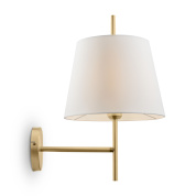 настенный светильник с текстильным абажуром на латунном кронштейне