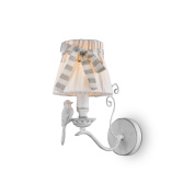 настенное бра с тканевым абажуром и металлическим основанием белого цвета