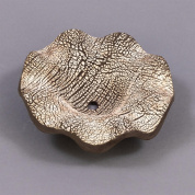 керамический плафон органической формы тёмного оттенка