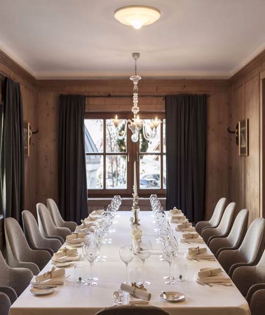 Chic Mountain Retreat: отель Роза Альпина
