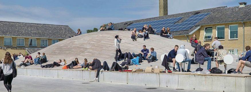 Архитектурное освещение: Gammel Hellerup Gymnasium, Хеллеруп, Дания