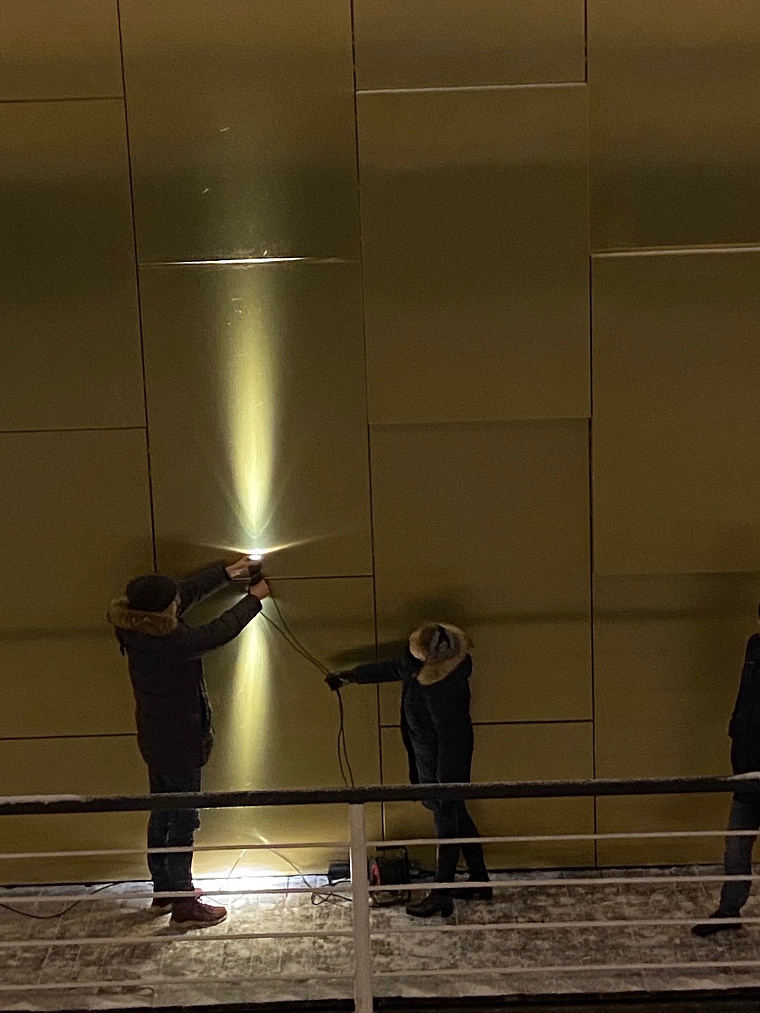 Тестовая инсталляция фасадного освещения ресторана на набережной Москвы — фото 11