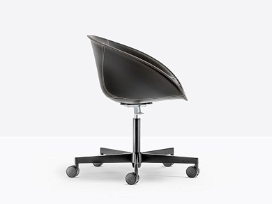 Gliss Вращающееся офисное кресло из дубленой кожи с колесиками Pedrali PID552186