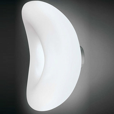 потолочный светильник с хромированным корпусом и прозрачным плафоном