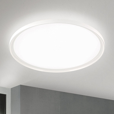 накладной потолочный LED-светильник с крупным плоским круглым рассеивателем