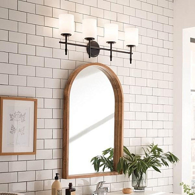 настенный светильник с четырьмя плафонами черного цвета