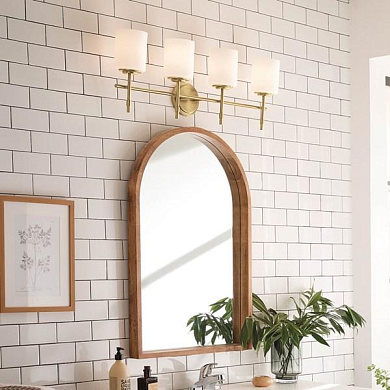 настенный светильник с четырьмя плафонами из латуни