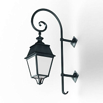 Avenue 4 N° 5; Opal PMMA Built-in LED 3000°K warm white 35W; Green Patina