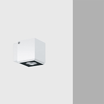 iPro Outdoor wall-mounted luminaire - Warm white LED - with electronic ballast Vin=100-240V ac - Flood optic 7.7W 437.4lm - 3000K