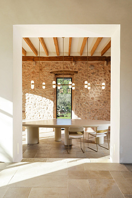 подвесной светильник с десятью стеклянными шарами на металлическом каркасе