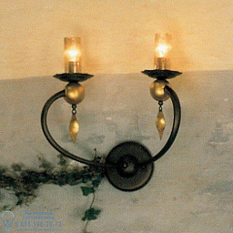 5831/A2 MM lampadari Iris настенное бра с двумя рожками и свечевидными плафонами на изогнутом основании