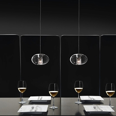 подвесной светильник линейный с несколькими стеклянными цилиндрами