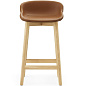 604436 Normann Copenhagen Hyg Барный стул 65 см, кожа Brandy / дуб — фото 1