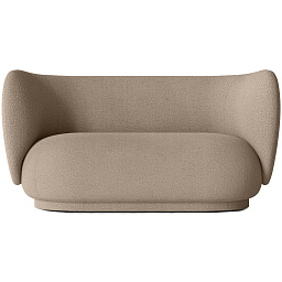 1104263488 Ferm Living Rico двухместный диван с округлыми подлокотниками и цельным корпусом