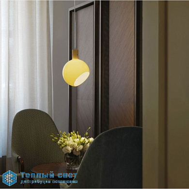 подвесной светильник с белым абажуром