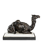 110085 Camel on marble base bronze highlight finish статуя Eichholtz