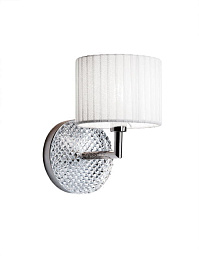 D82D01 White Fabbian Diamondswirl настенный светильник с белым плафоном и прозрачным шаром