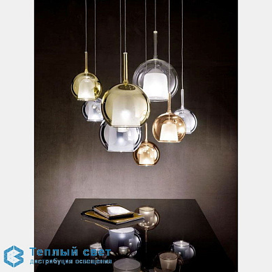 подвесной светильник с группой стеклянных плафонов на подвесах