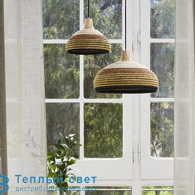 подвесной светильник с конусными абажурами из бамбука