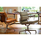 4055737328275 Soft Pad Vitra Кресло рабочее чёрное на колёсах с регулировкой — фото 4