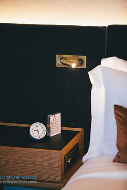 настенное бра для чтения с выдвижным корпусом