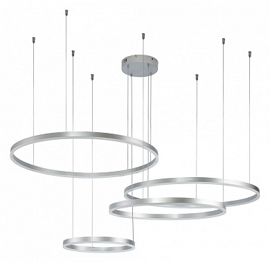 подвесной светильник с четырьмя кольцами серебристого цвета и рассеянным светом