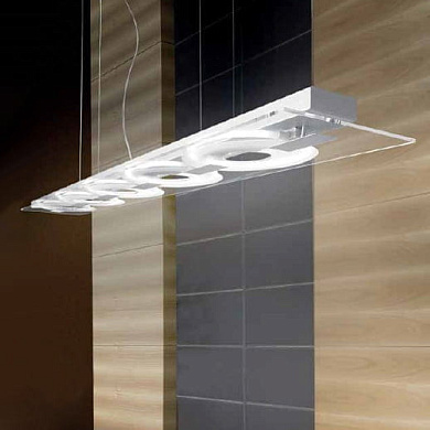 подвесной светильник прямоугольной формы с пятью световыми модулями