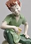 Фарфоровая статуэтка мальчика на бревне с цветами Peter Pan Lladro 01009328 — фото 4