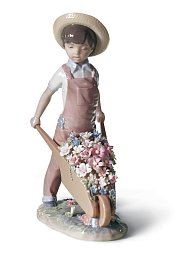 Фарфоровая статуэтка мальчика с тачкой цветов Wheelbarrow with Flowers Lladro 01001283