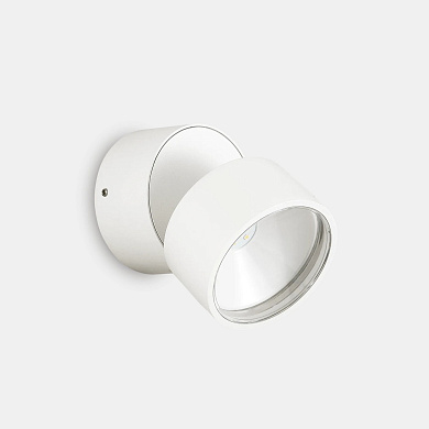 уличный настенный светильник белого цвета с двумя источниками света